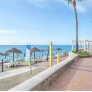 https://apartamento-primera-linea-de-playa-fuengirola.es-andalucia.com