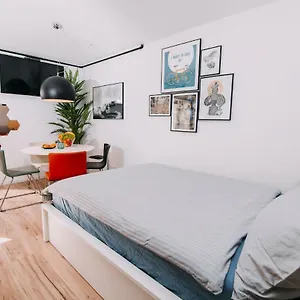 https://hanna-suite.hotels-in-ljubljana.com