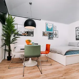 https://hanna-suite.hotels-in-ljubljana.com
